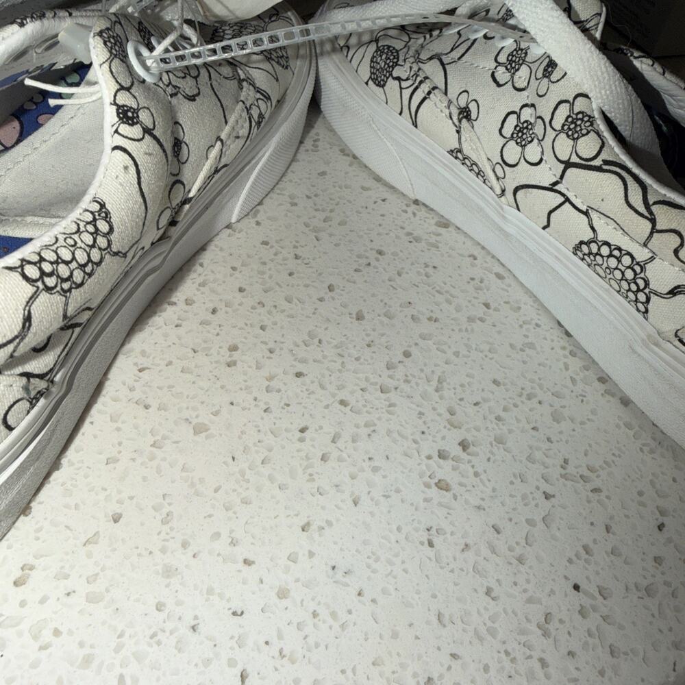 Brand New Vans Color U Floral White Shoes Canvas Womens Size 6 Create Your Color - Picture 6 of 8